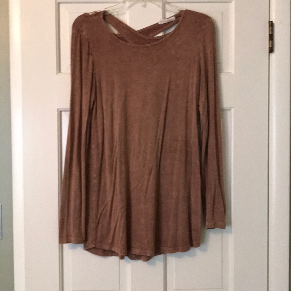 Open back long sleeve shirt